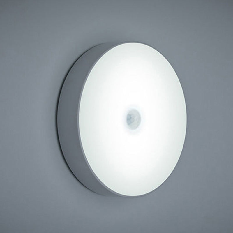 LED lampka nocna z czujnikiem ruchu