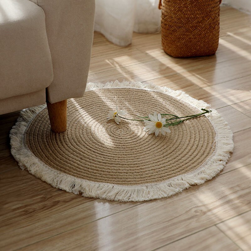 Okrągły dywan z frędzlami