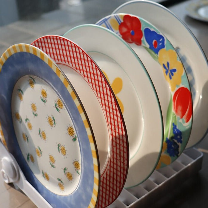 Kolorowe talerze ceramiczne