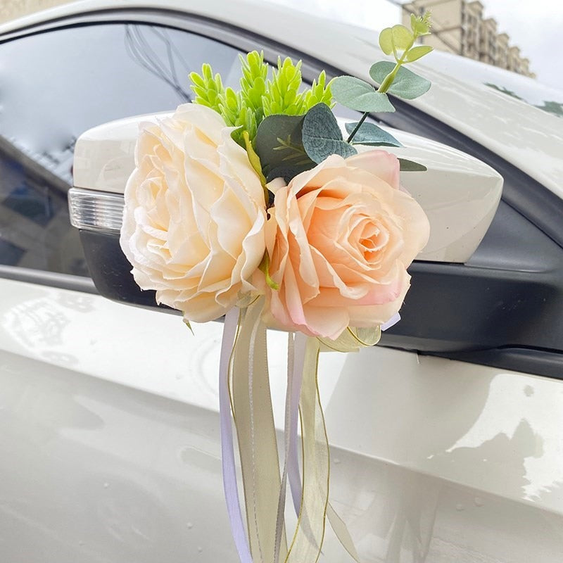 Sztuczna roślina do udekorowania samochodu ślubnego