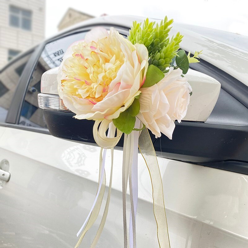 Sztuczna roślina do udekorowania samochodu ślubnego